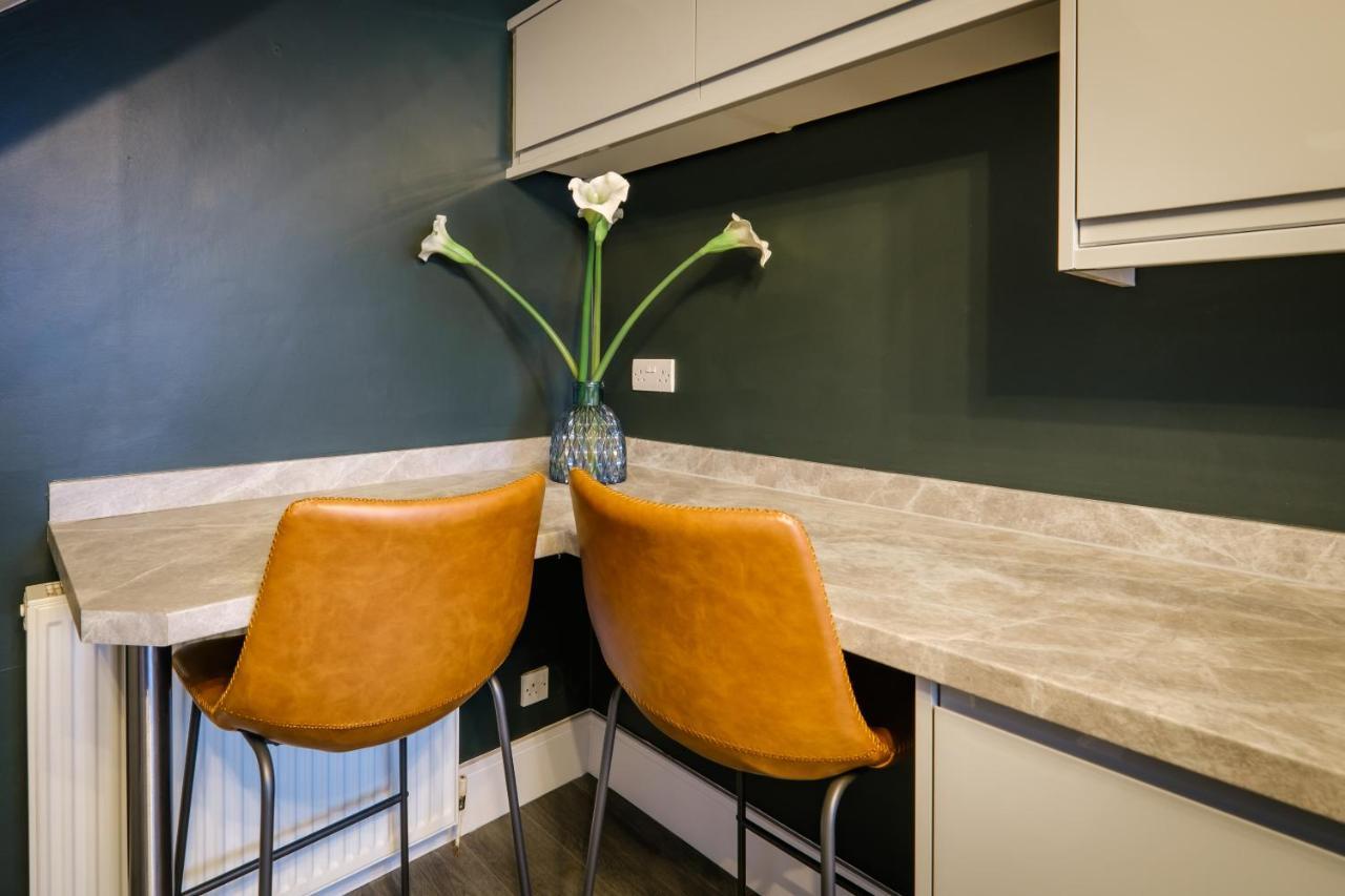 Rockside - Luxury 1 Bedroom Home With Hot Tub, Central Location, Parking And Pet Friendly Windermere Exterior foto